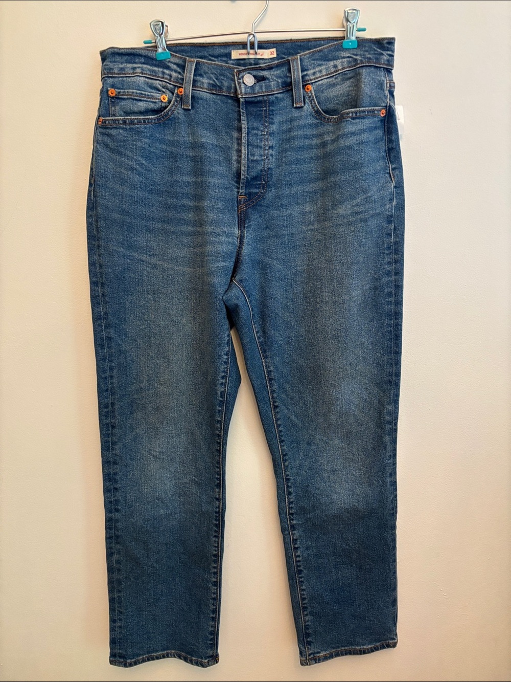 Levi’s Wedgie Straight Button Fly Jeans Size 32 Medium Wash